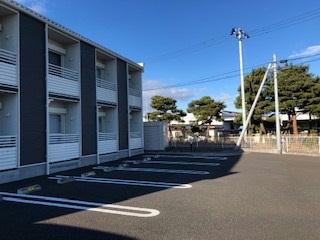 【レオネクスト千住の駐車場】