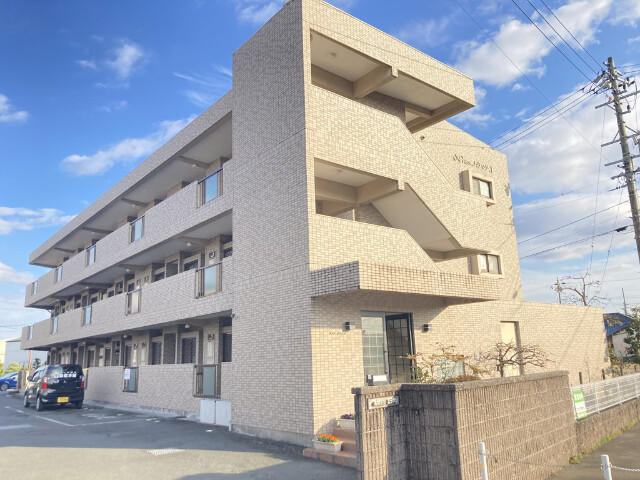 浜松市浜名区小林のマンションの建物外観