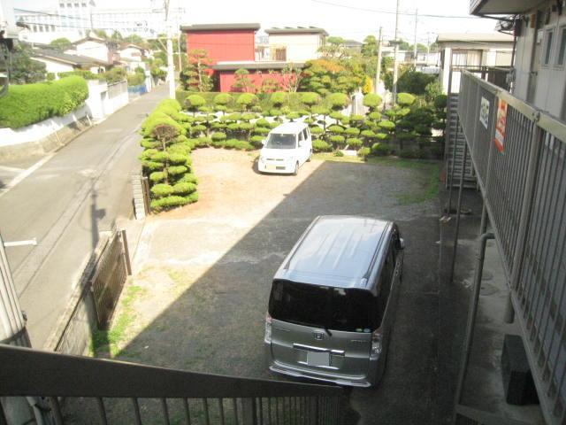 【ＣＡＳＡ　ＫＡＯＲＩ　Ｂ棟の駐車場】