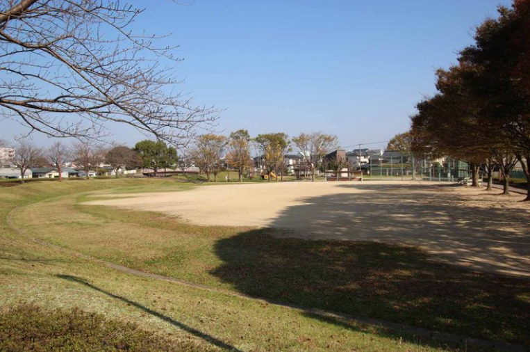 【ジュネス合川の公園】