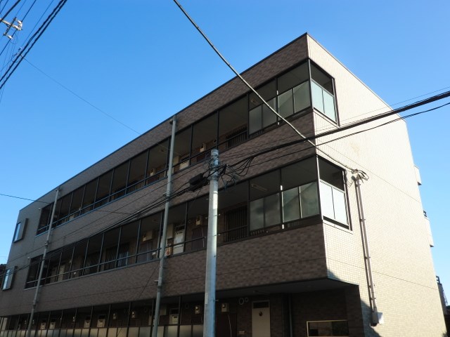 川崎市中原区井田三舞町のマンションの建物外観