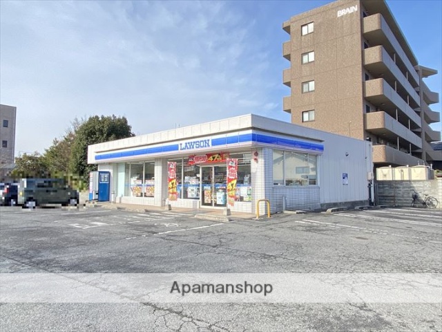 コンビニ　ローソン（コンビニ）まで701m