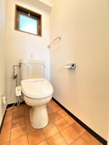 トイレ　★シャワートイレ