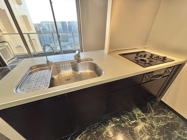 キッチン　ディスポーザー、浄水器