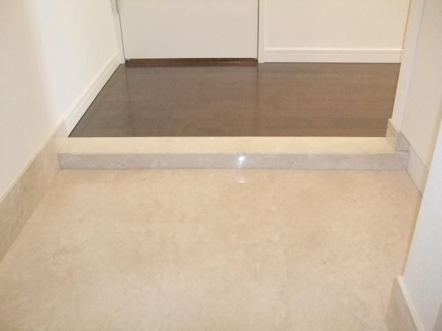 玄関　♪ただいまぁ～♪