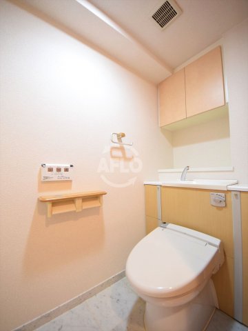 トイレ　リーガル北心斎橋II　トイレ