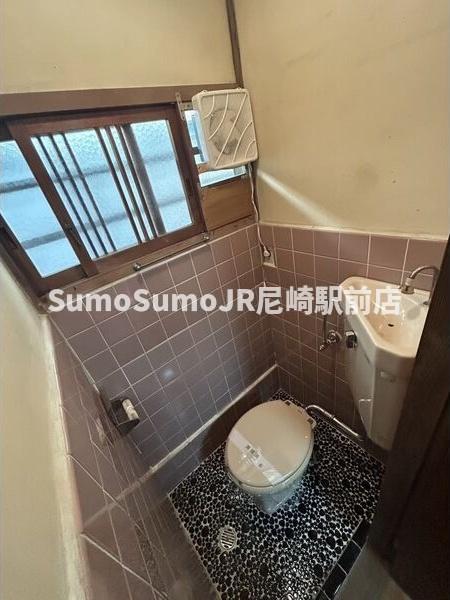 トイレ　清潔感のあるトイレです