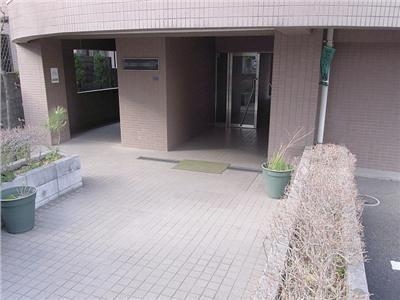 エントランス　綺麗なエントランスです。