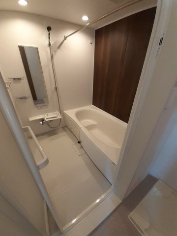 バス・シャワールーム　【ラ　リベルテ　I】一坪風呂で足をのばしてゆったりリラックス