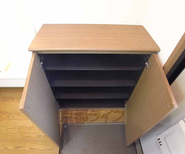 収納　シューズボックス完備です。