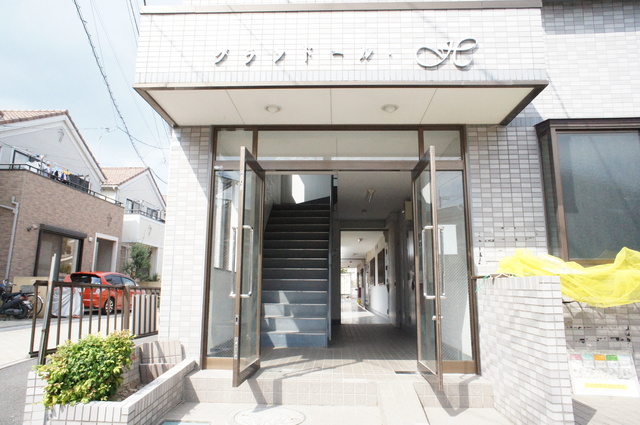 エントランス　エントランスになります★