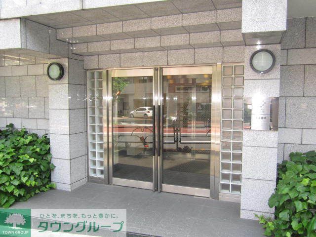 エントランス　清潔なエントランスです