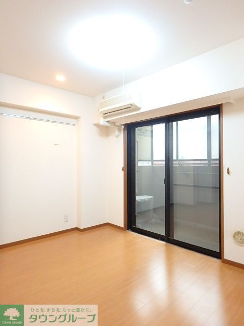 居室・リビング　ゆったりとした居間です