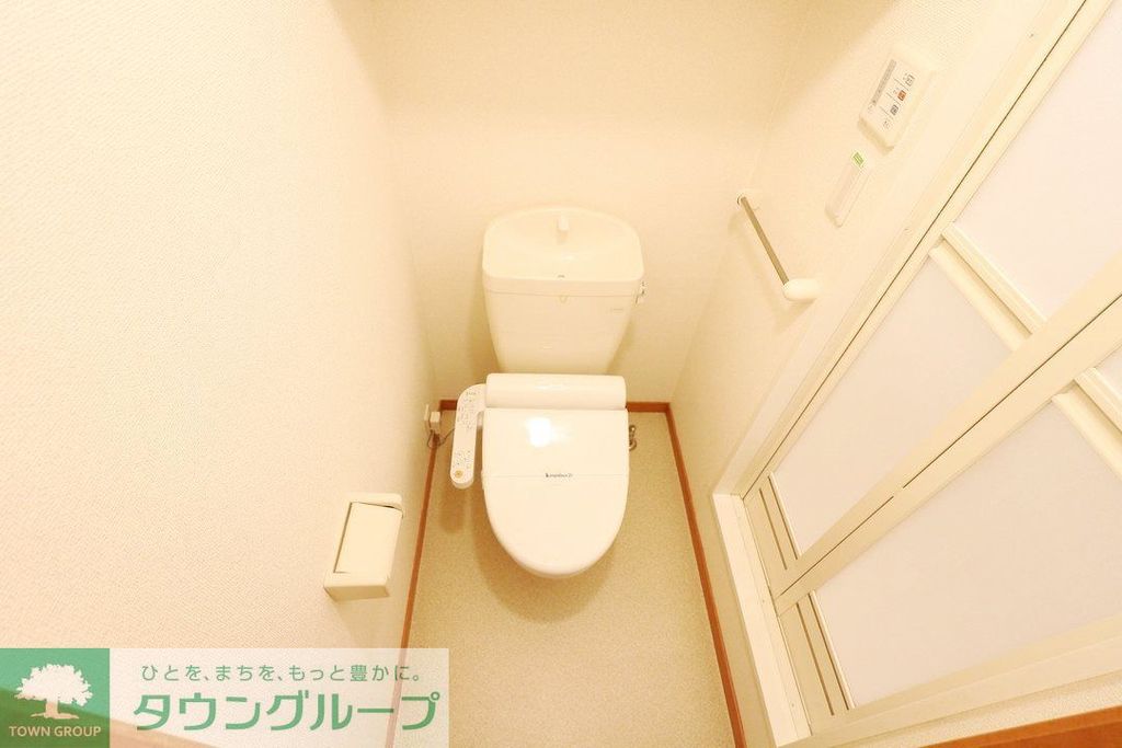 トイレ　バストイレ別、温水洗浄便座付き