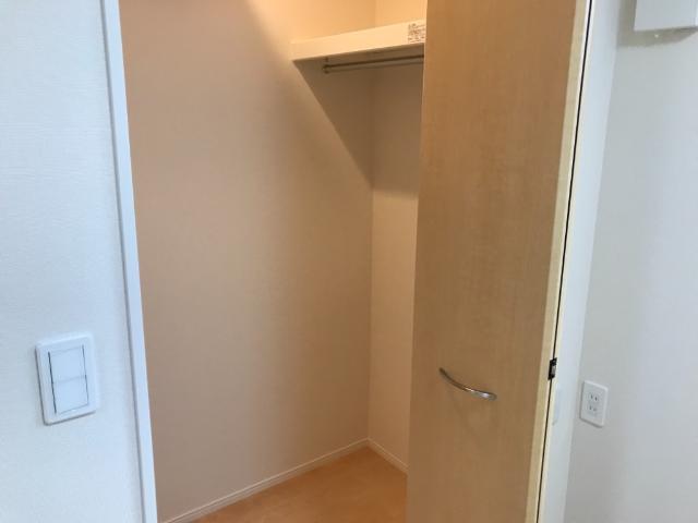 収納　ウォークインクローゼット