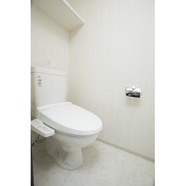 トイレ　※写真は同タイプ住戸です。