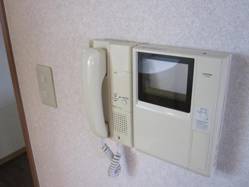 セキュリティ　モニター付きインターホン