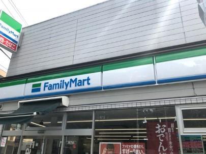 コンビニ　ファミリーマート 三鷹台駅北店（コンビニ）まで721m