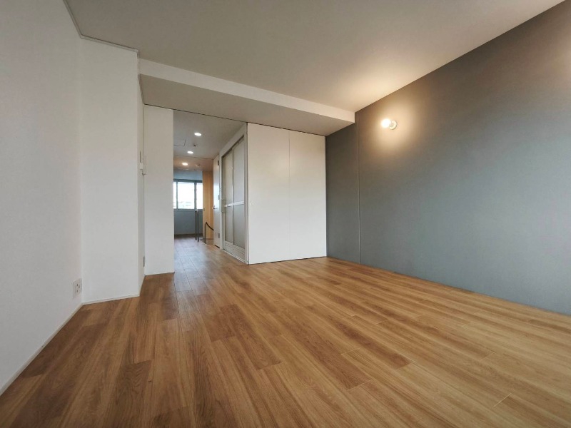 居室・リビング　広くてキレイなお部屋が広がっていて、充実した生活が送れそう。
