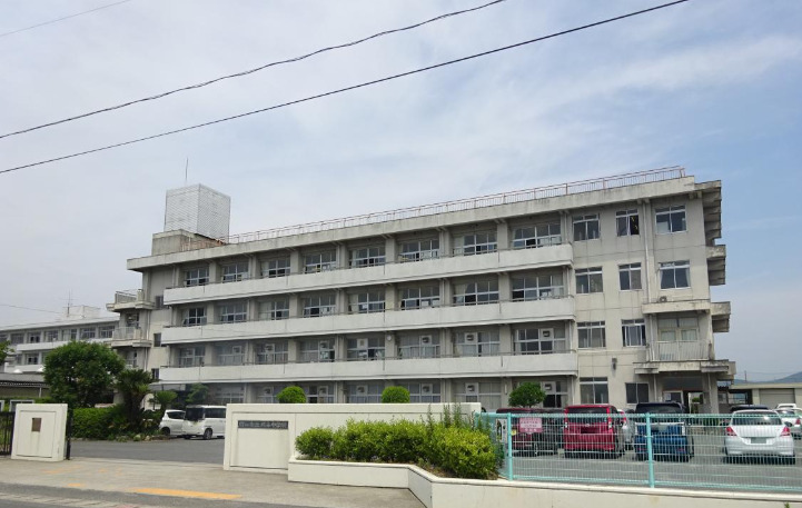 中学校　岡山市立操南中学校（中学校）まで1752m