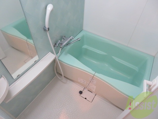 バス・シャワールーム　疲れた時はゆっくり湯船につかってみてはいかがでしょうか。