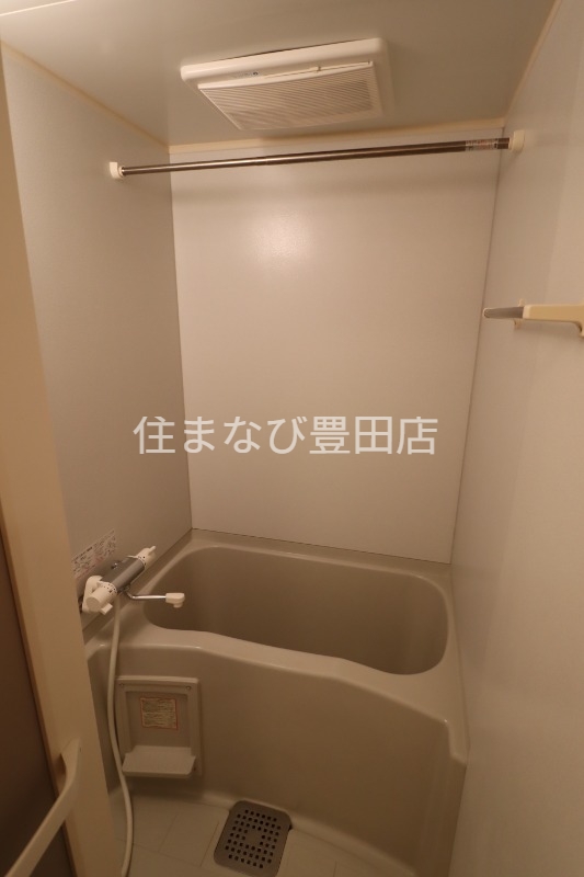 バス・シャワールーム　同型別部屋写真