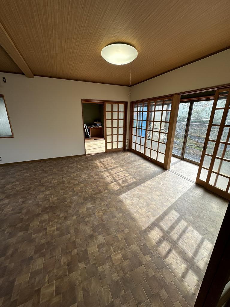 京丹波町下山戸建の居間写真