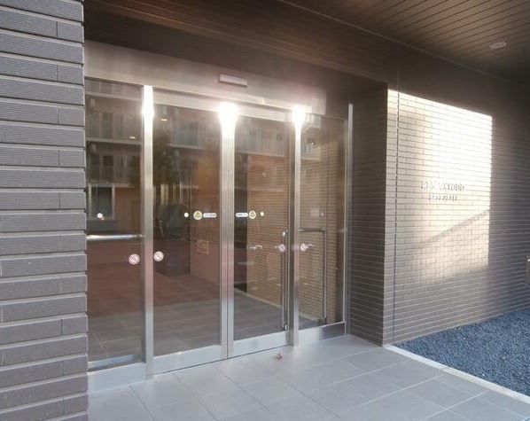 小田急線 経堂駅 徒歩10分 8階建 築12年の外観写真