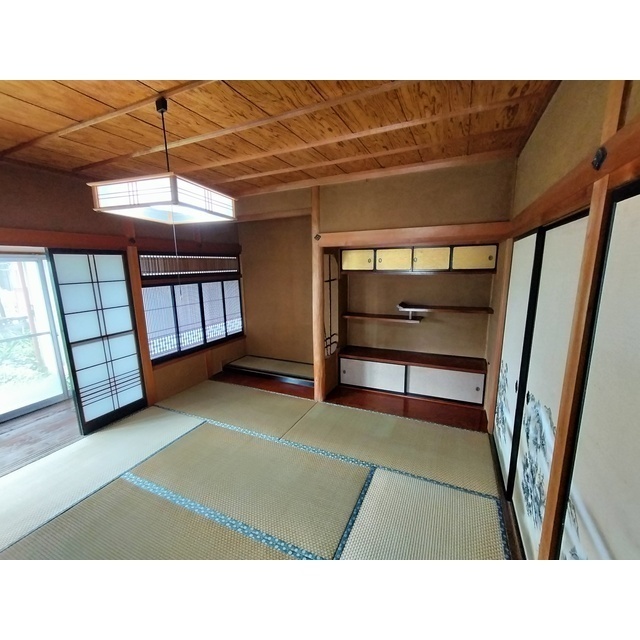 今宮町戸建の居間写真