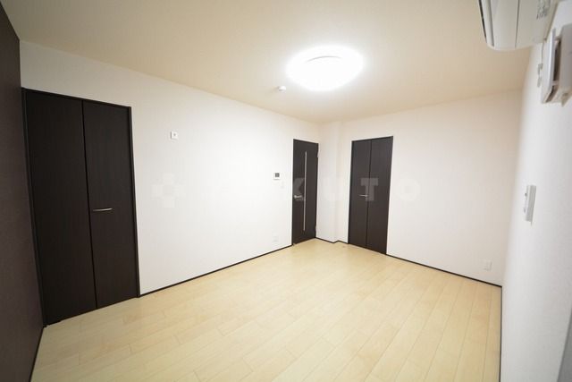 フジパレス城東諏訪VII番館の居間写真