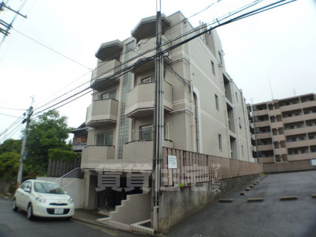 京都市北区紫竹牛若町のマンションの建物外観