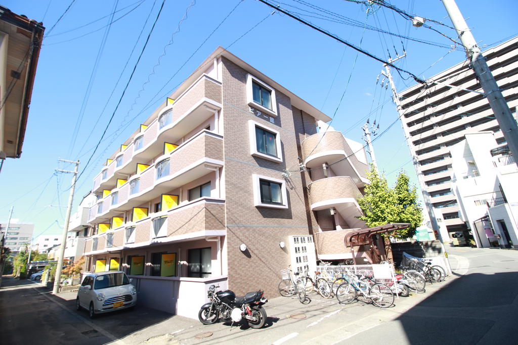 徳島市中常三島町のマンションの建物外観