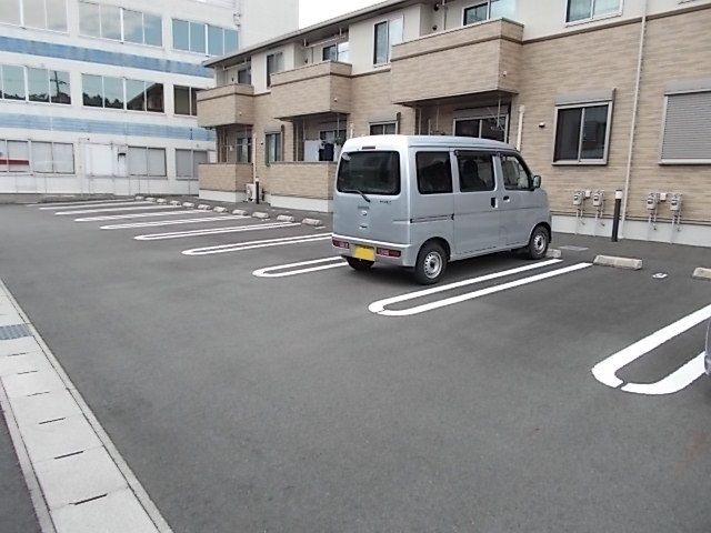 【福知山市字前田のアパートの駐車場】