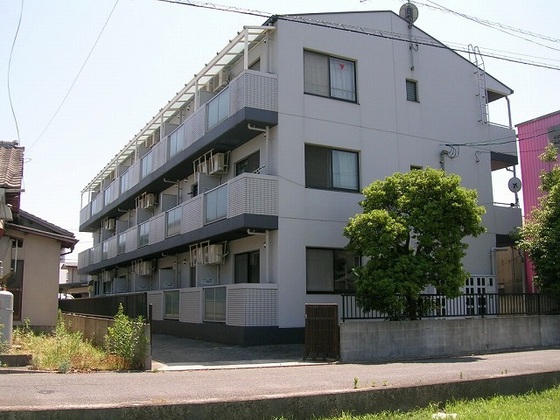 岡山市北区十日市西町のマンションの建物外観