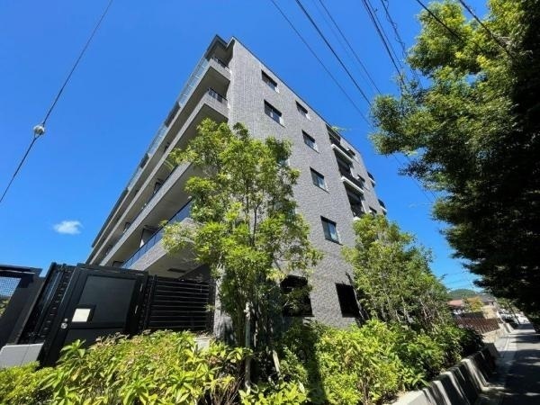 ライオンズ嵯峨天龍寺若宮　西の邸の建物外観