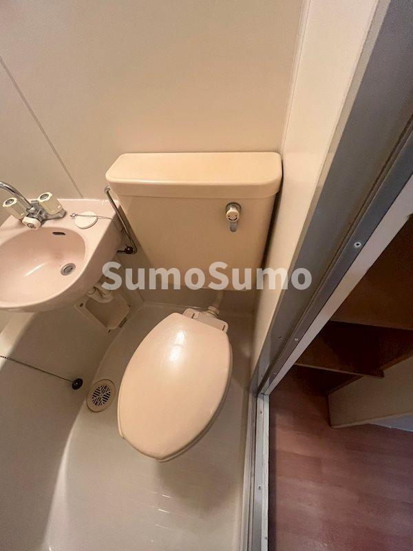 トイレ　落ち着いたトイレです