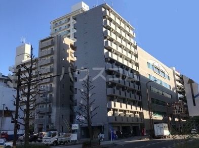 名古屋市東区泉のマンションの建物外観