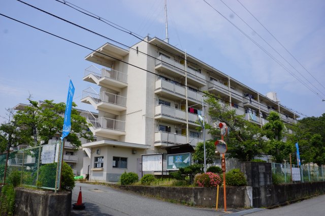 ビレッジハウス沢野本の建物外観