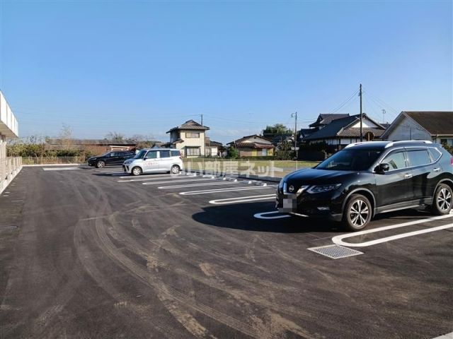 【Casa Aria(カーサアリア)の駐車場】