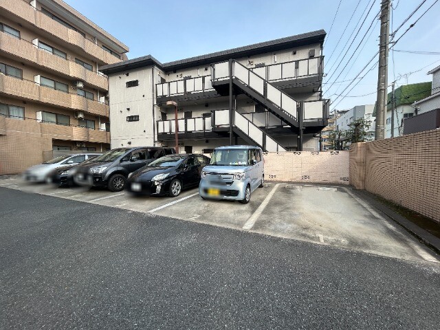 【ハイネス巽の駐車場】