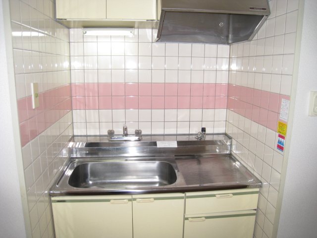 キッチン　同物件別室です。