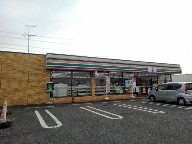コンビニ　セブンイレブン下妻大木店（コンビニ）まで600m