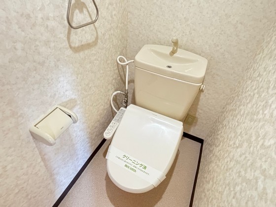 トイレ　シャワー付きトイレ