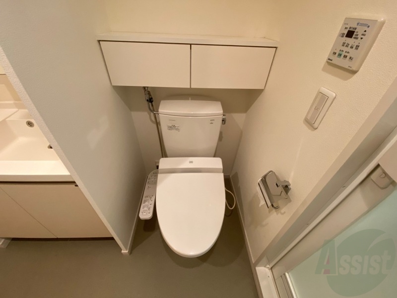 トイレ　ウォシュレット機能がついたトイレ。安心して使用できますね。