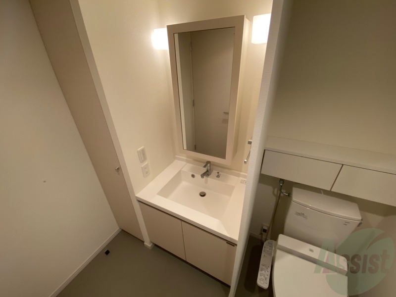 洗面設備　こちらに洗面台があります。朝の洗顔はこちらで。