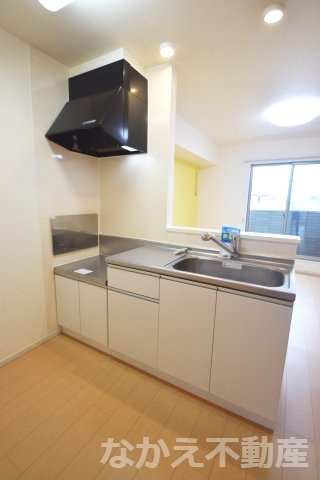 キッチン　コンパクトなキッチンで掃除もラクラク