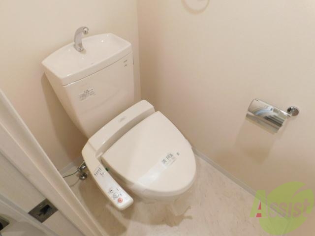 トイレ　ウォシュレットついてます。