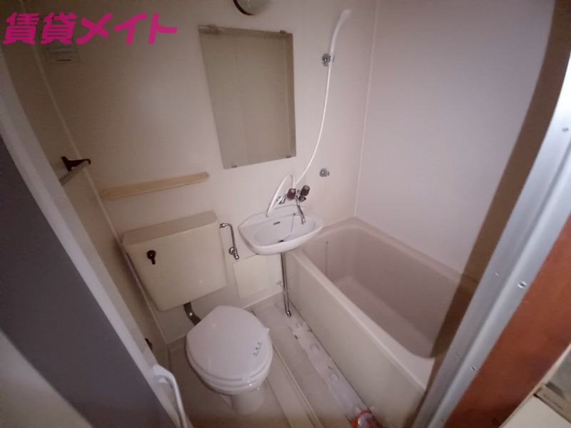 バス・シャワールーム　同型参考写真