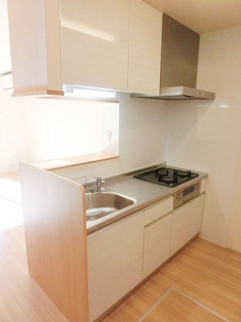 キッチン　便利なシステムキッチンです。