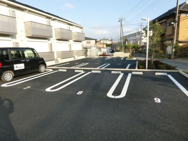 駐車場　駐車場も広くあります。